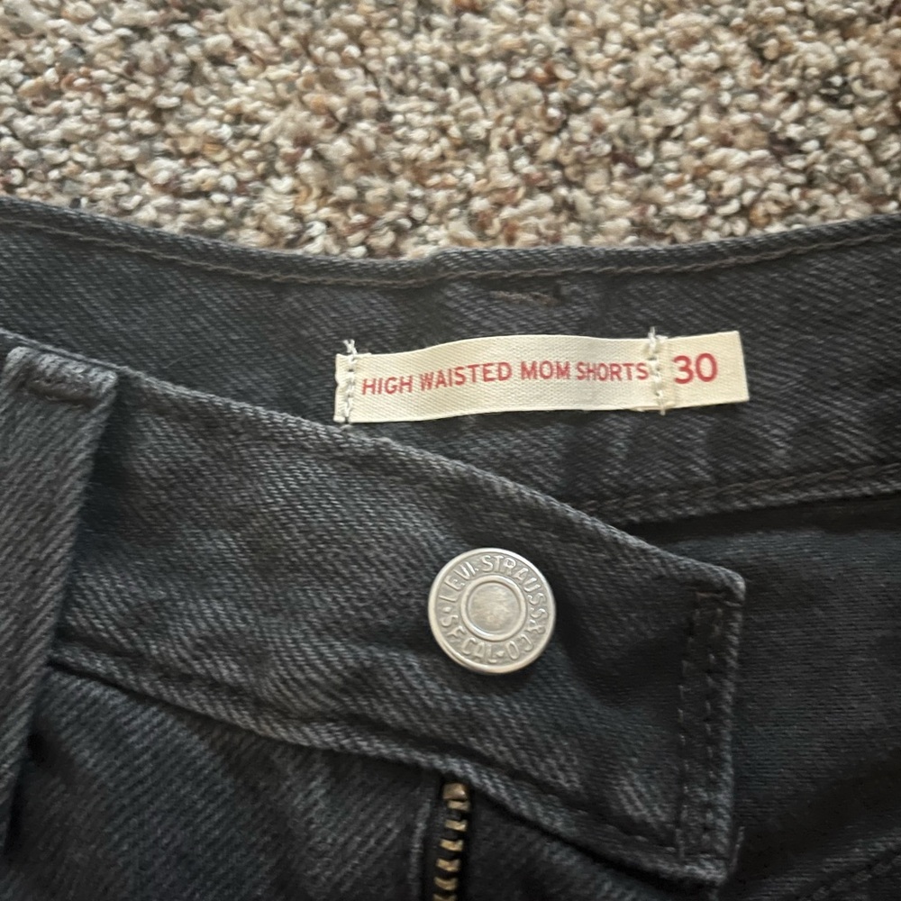 Levi's High Waisted Mom Shorts - Black